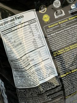 پروتئین وی ایزوله شرکت ماسل تک - تصویر 2